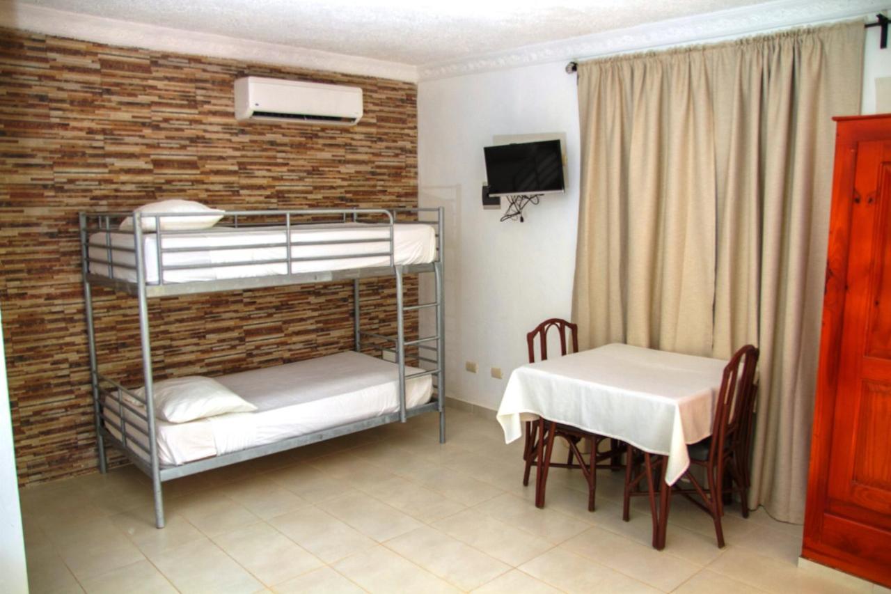 Hotel Colinas Del Rey Hato Mayor Del Rey ภายนอก รูปภาพ
