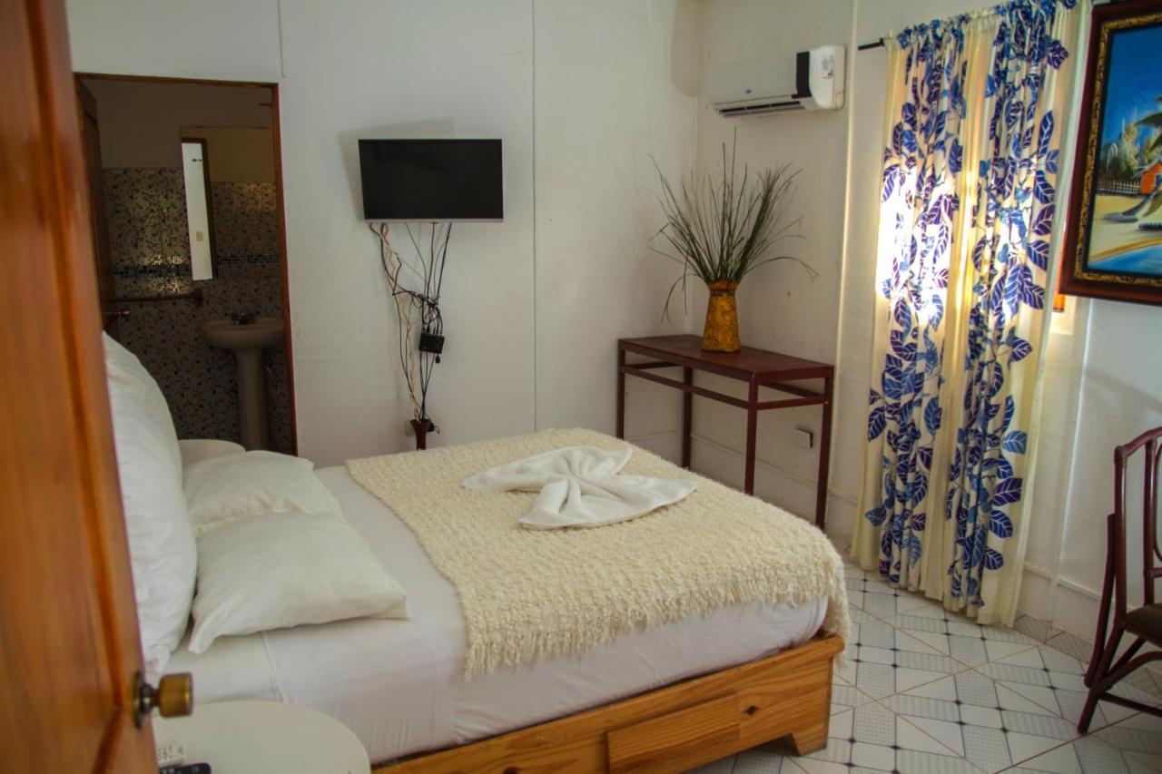 Hotel Colinas Del Rey Hato Mayor Del Rey ภายนอก รูปภาพ