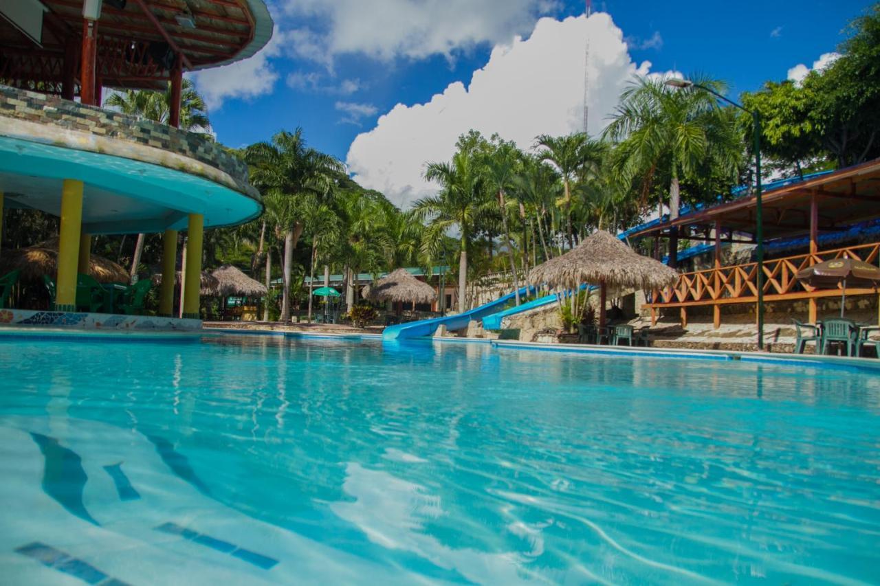 Hotel Colinas Del Rey Hato Mayor Del Rey ภายนอก รูปภาพ
