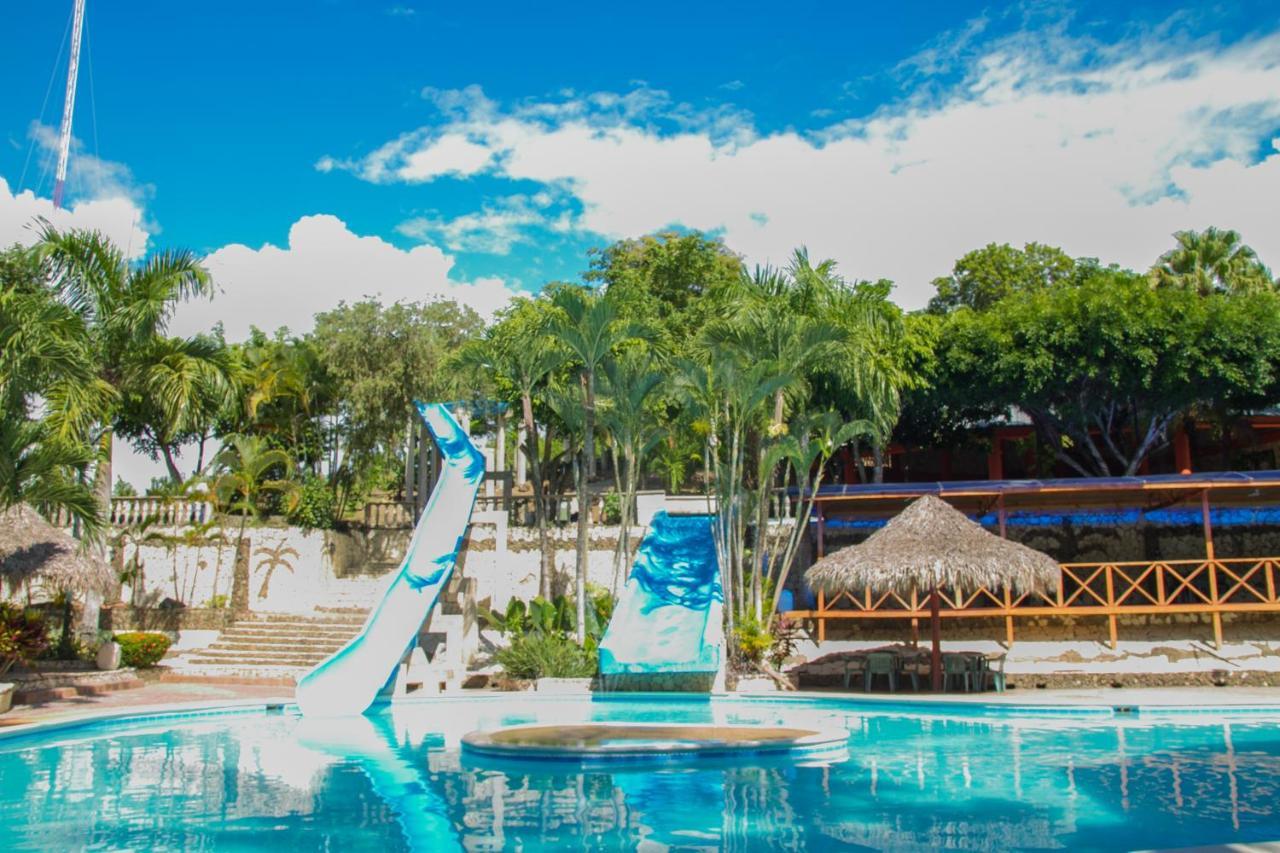 Hotel Colinas Del Rey Hato Mayor Del Rey ภายนอก รูปภาพ